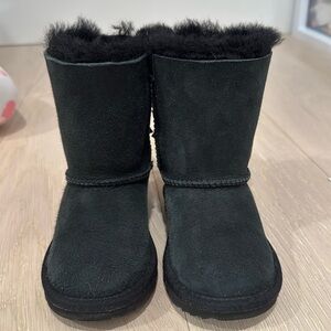 EUC toddler Uggs size 8